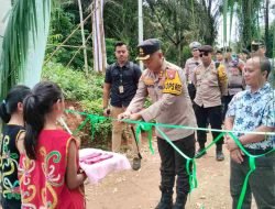 Kapolres Melawi Resmikan Jembatan dan Tutup Turnamen Voli di Desa Sungai Bakah