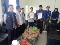 Tingkatkan Kualitas Pelayanan Publik, Dinkes Melawi dan PT Pos Indonesia Teken MoU Pengiriman Barang