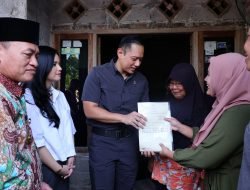 Terima Sertipikat Tanah Elektronik Satu Lembar dari Menteri AHY, Pengusaha Mebel di Jateng: Tidak Khawatir Karena Simpel dan Aman