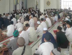 Perdana Digunakan, DMI Melawi Gelar Tabligh Akbar di Masjid Agung Kota Juang