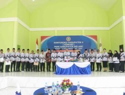 Buka Konkab PGRI V, Bupati Dadi : Melawi Memerlukan Guru yang Profesional Siap Melakukan Perubahan