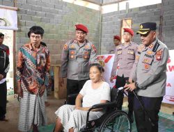 Sasar Penyandang Disabilitas, Polres Melawi Salurkan Kursi Roda