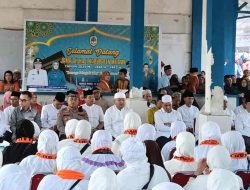 Disambut Bupati dengan Haru dan Syukur, Jamaah Haji Asal Melawi Kembali ke Tanah Air dengan Selamat