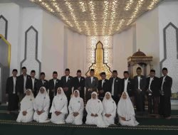 Pengurus MUI Melawi Dikukuhkan, Bupati Singgung Soal Kantor