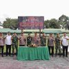 Kapolres Melawi Beri Kejutan Tumpeng di HUT TNI ke- 80, Perkuat Sinergitas TNI-POLRI