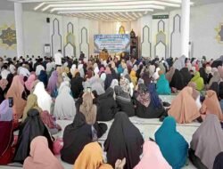 Ratusan Jemaah Padati Masjid Agung Nanga Pinoh, Sambut Ramadan dengan Semangat Kebersamaan
