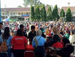 Bantu Warga Sambut Lebaran, Pemkab Melawi Gelar Pasar Murah Bersubsidi