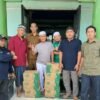 Program Sedekah Air Minum, LAZISMU Melawi Distribusikan Air Mineral Tahap Kedua