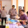 Semarak Hari Bhayangkara ke- 80, Polres Melawi Berikan Pelayanan Kesehatan Gratis di Desa Belonsat