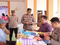 Semarak Hari Bhayangkara ke- 80, Polres Melawi Berikan Pelayanan Kesehatan Gratis di Desa Belonsat