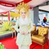 Tampil Anggun dengan Busana Adat Melayu, Raisya Sarbina Dorong Keberagaman Jadi Kekuatan Melawi