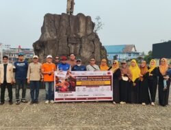 Masker Gratis Dibagikan, Muhammadiyah dan BPBD Melawi Bersama Lindungi Masyarakat dari Kabut Asap