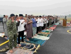 Umat Muslim Melawi Gelar Salat Istisqo, Perkuat Ikhtiar Hadapi Kekeringan dan Karhutla