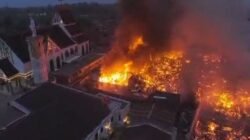 Kebakaran Hanguskan Sekitar 80 Ruko di Pusat Pasar Nanga Pinoh